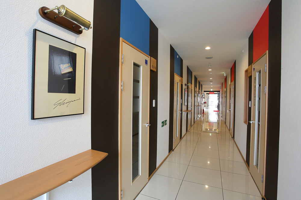 設備・サービス 3